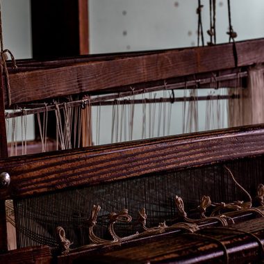 Video: A Quick Guide to Winding Weaving Shuttles (Stick & Boat)